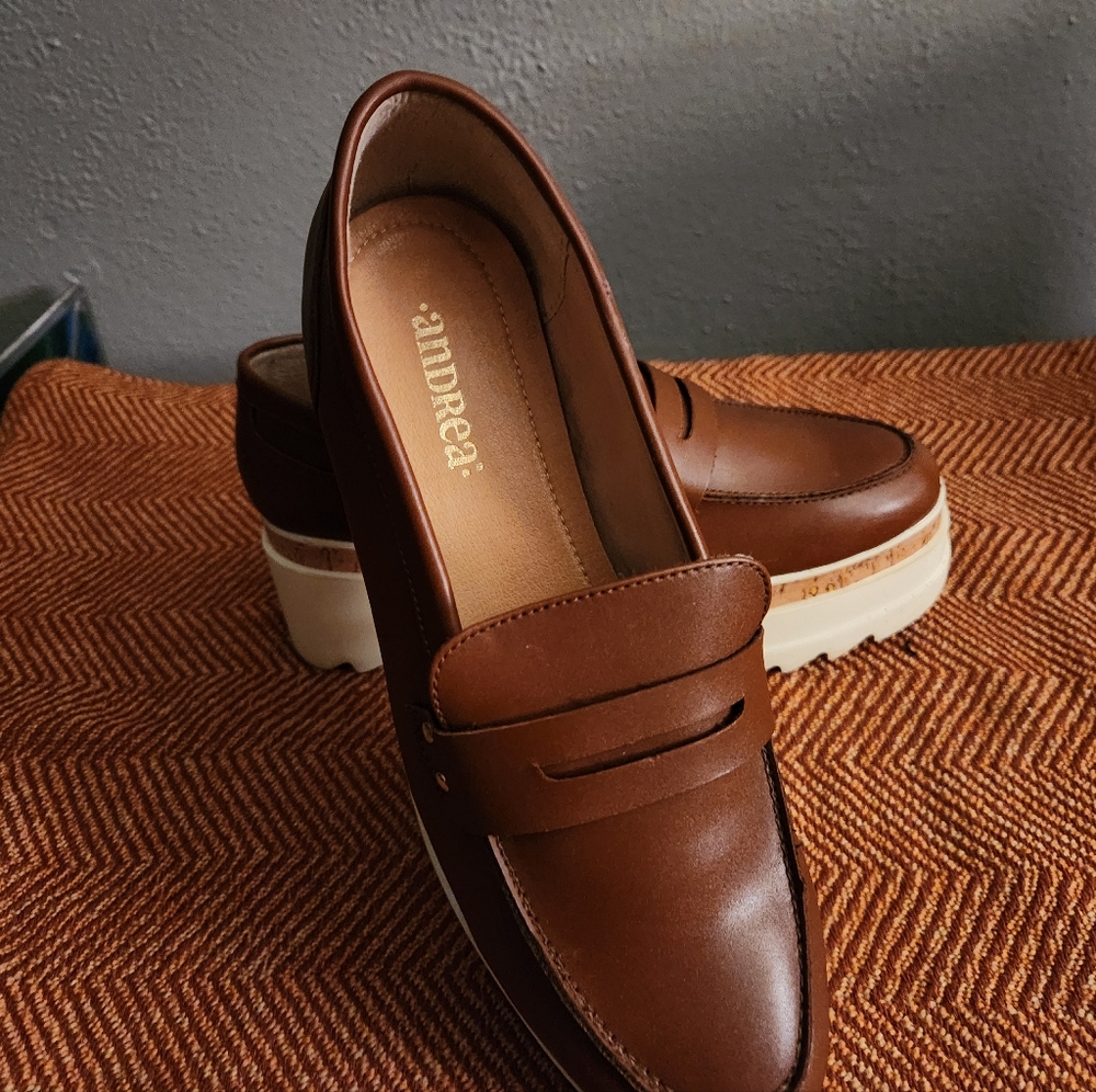 Andrea Platform Womans Penny Loafers